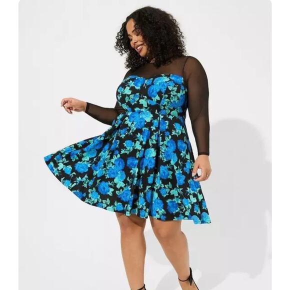 Torrid Mini Scuba Illusion Neck Dress NWT Size 3X Dark Floral Corset Goth Girl - Picture 10 of 12